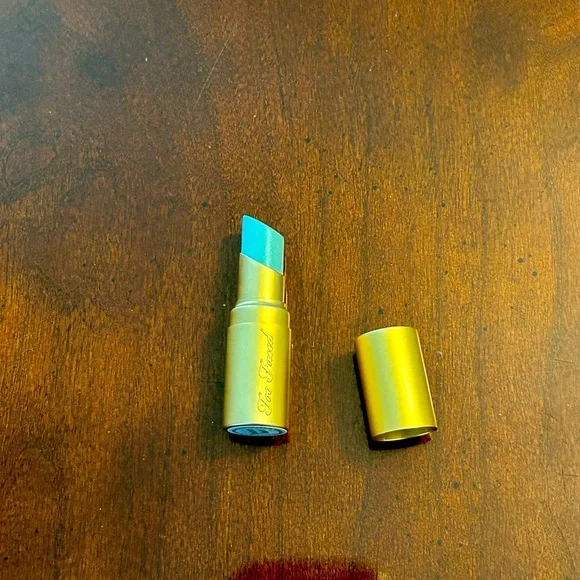 Too Faced Unicorn Survival Kit - Picture 7 of 8